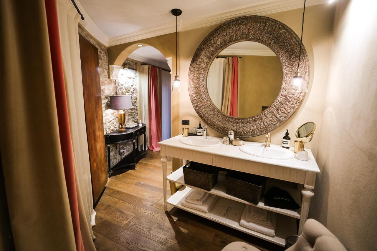 La Piazzetta Degli Artisti - Boutique B&B Bossolasco ภายนอก รูปภาพ
