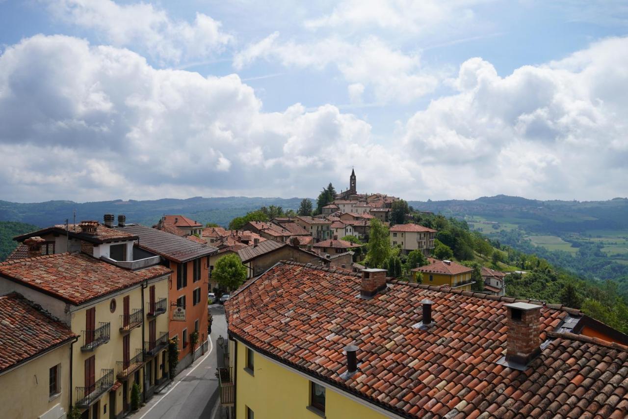 La Piazzetta Degli Artisti - Boutique B&B Bossolasco ภายนอก รูปภาพ